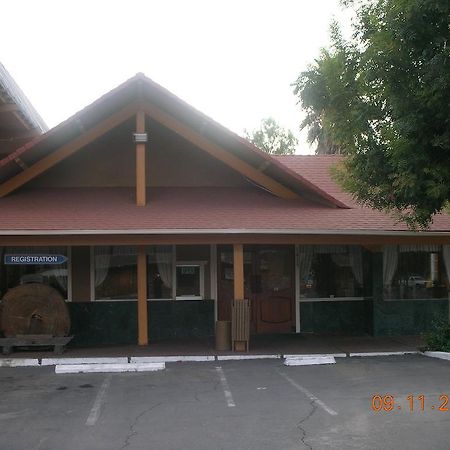 Parkside Inn Фресно Екстериор снимка